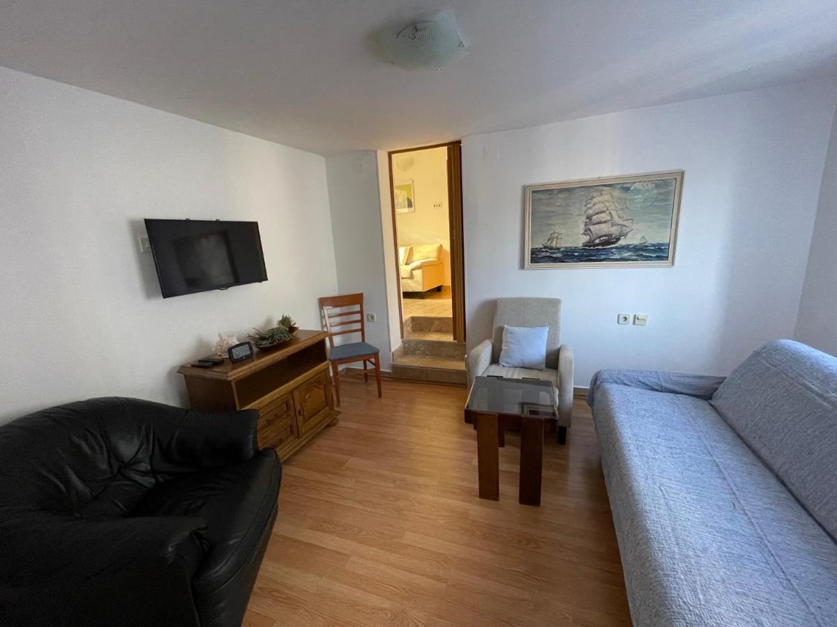 Holiday Home Noeli & Diego Karlobag Extérieur photo